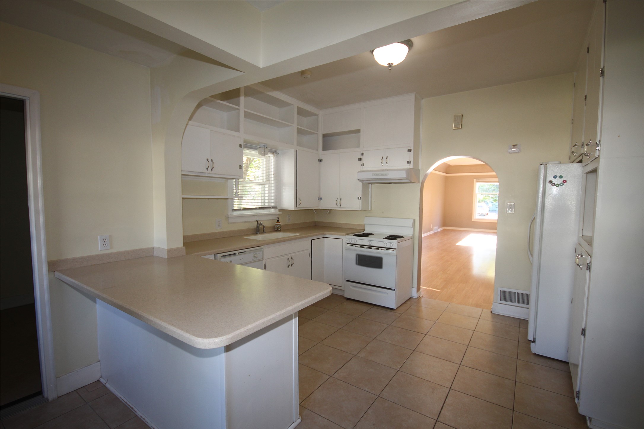 527 2nd Avenue W Property Photo 6