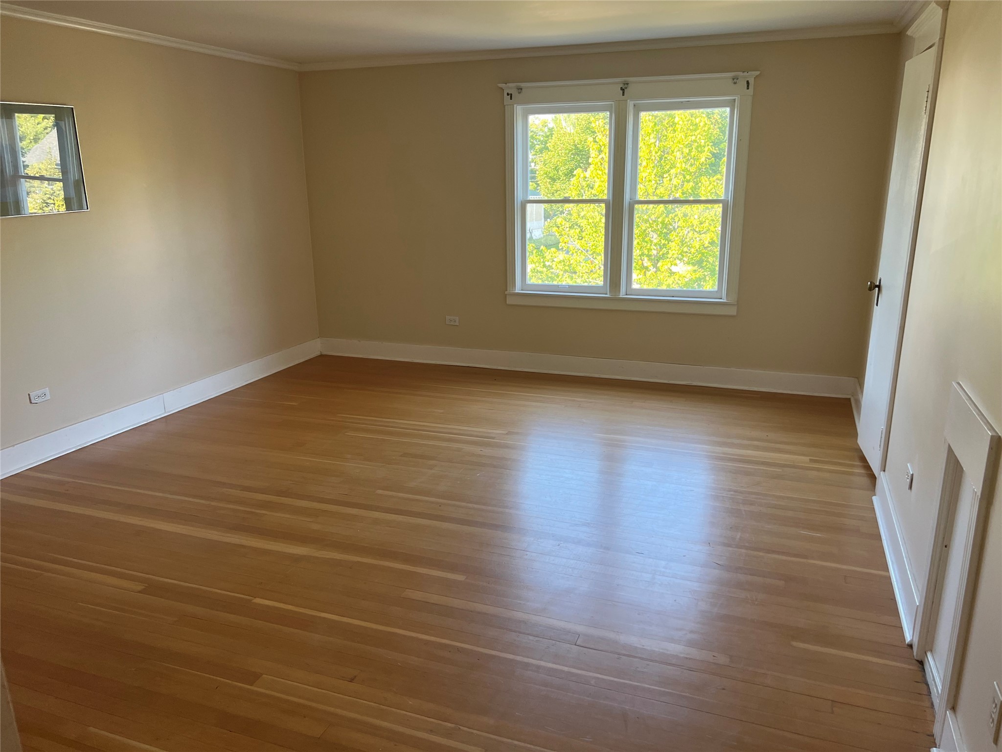 527 2nd Avenue W Property Photo 15