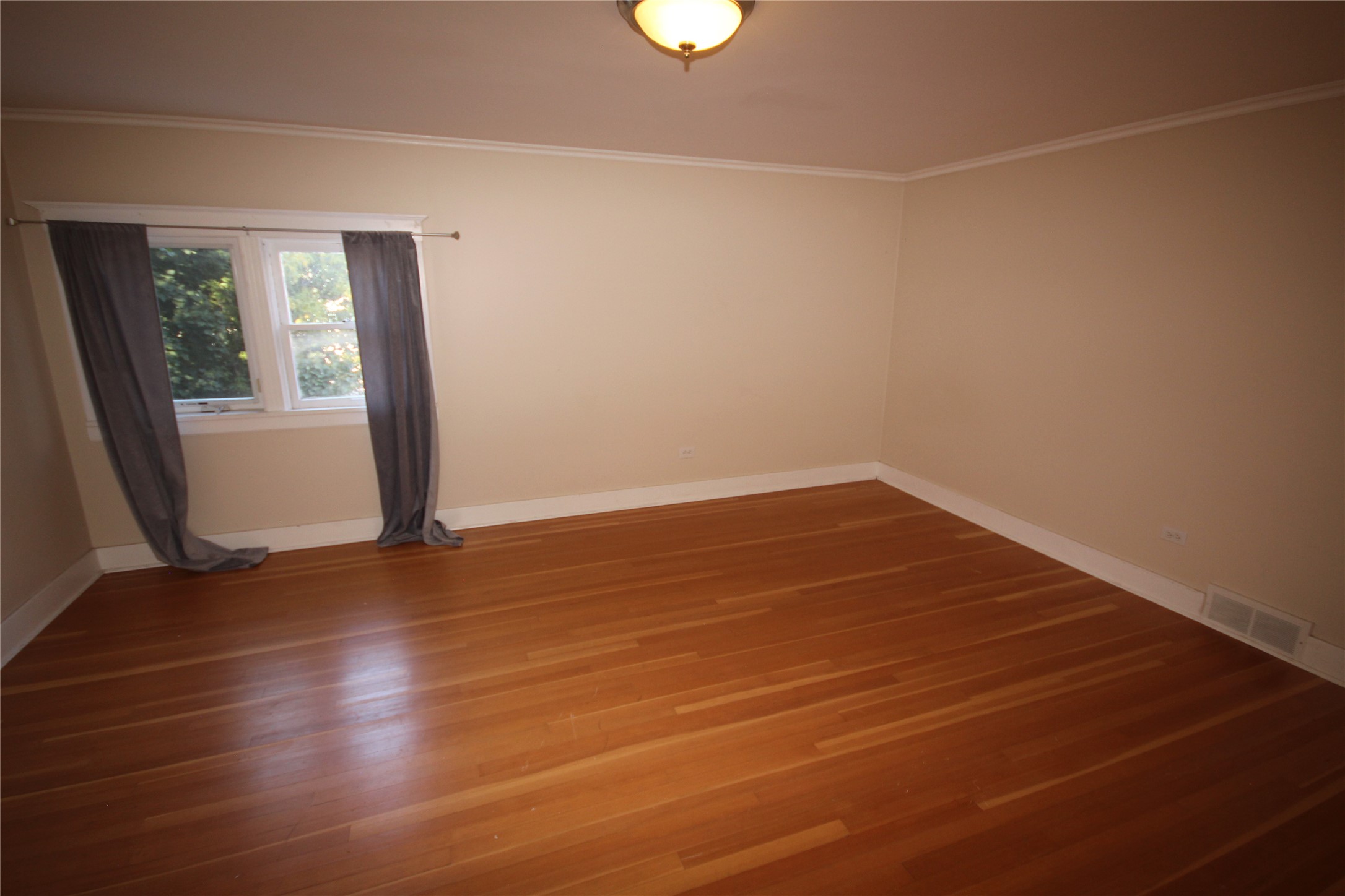 527 2nd Avenue W Property Photo 17