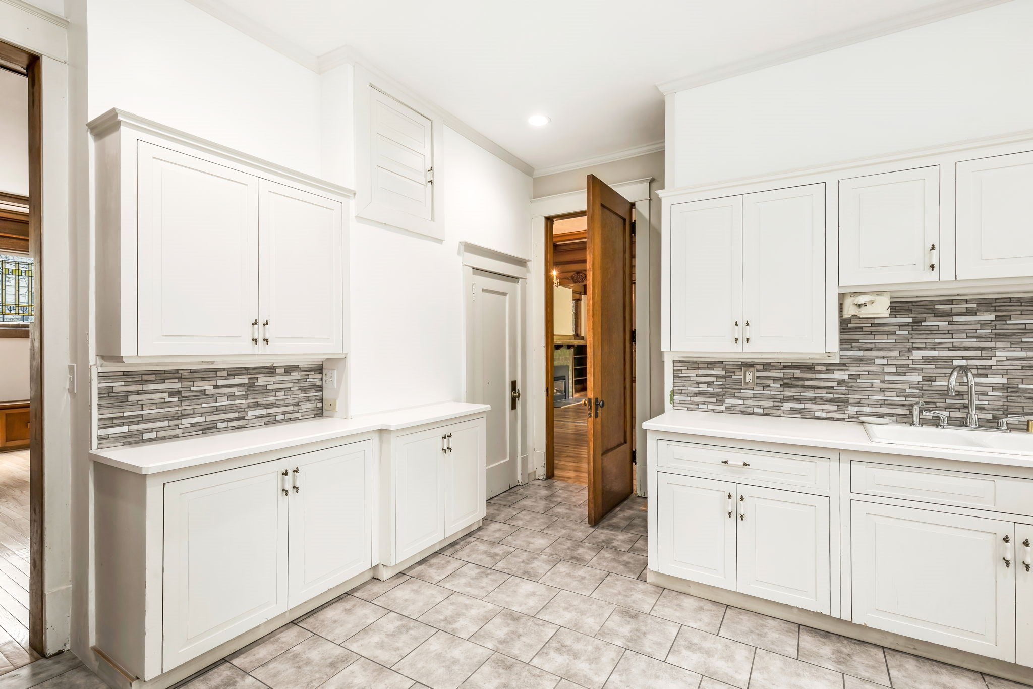 207 3rd Avenue N Property Photo 13