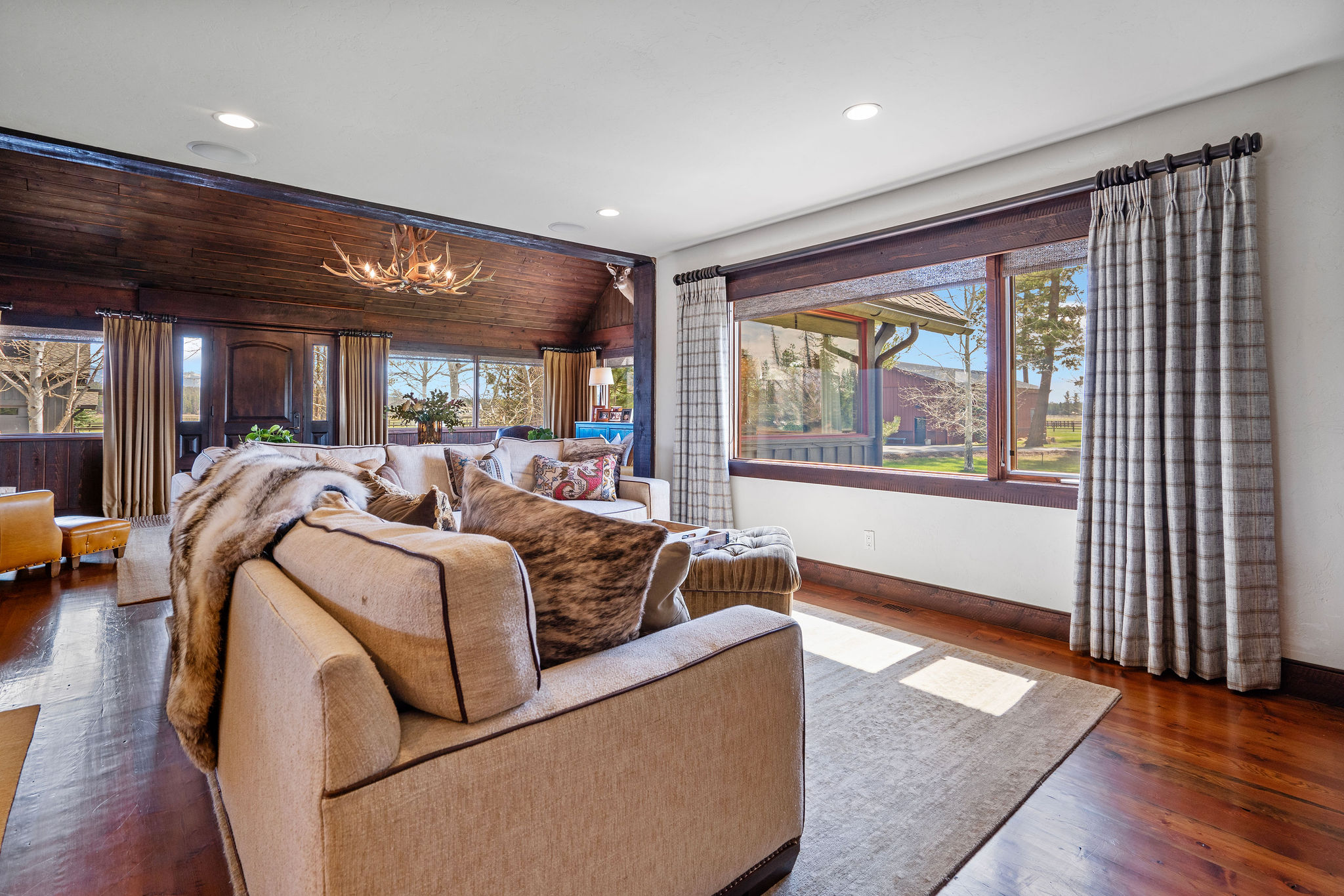 1212 Spring Prairie Ranch Road Property Photo 15