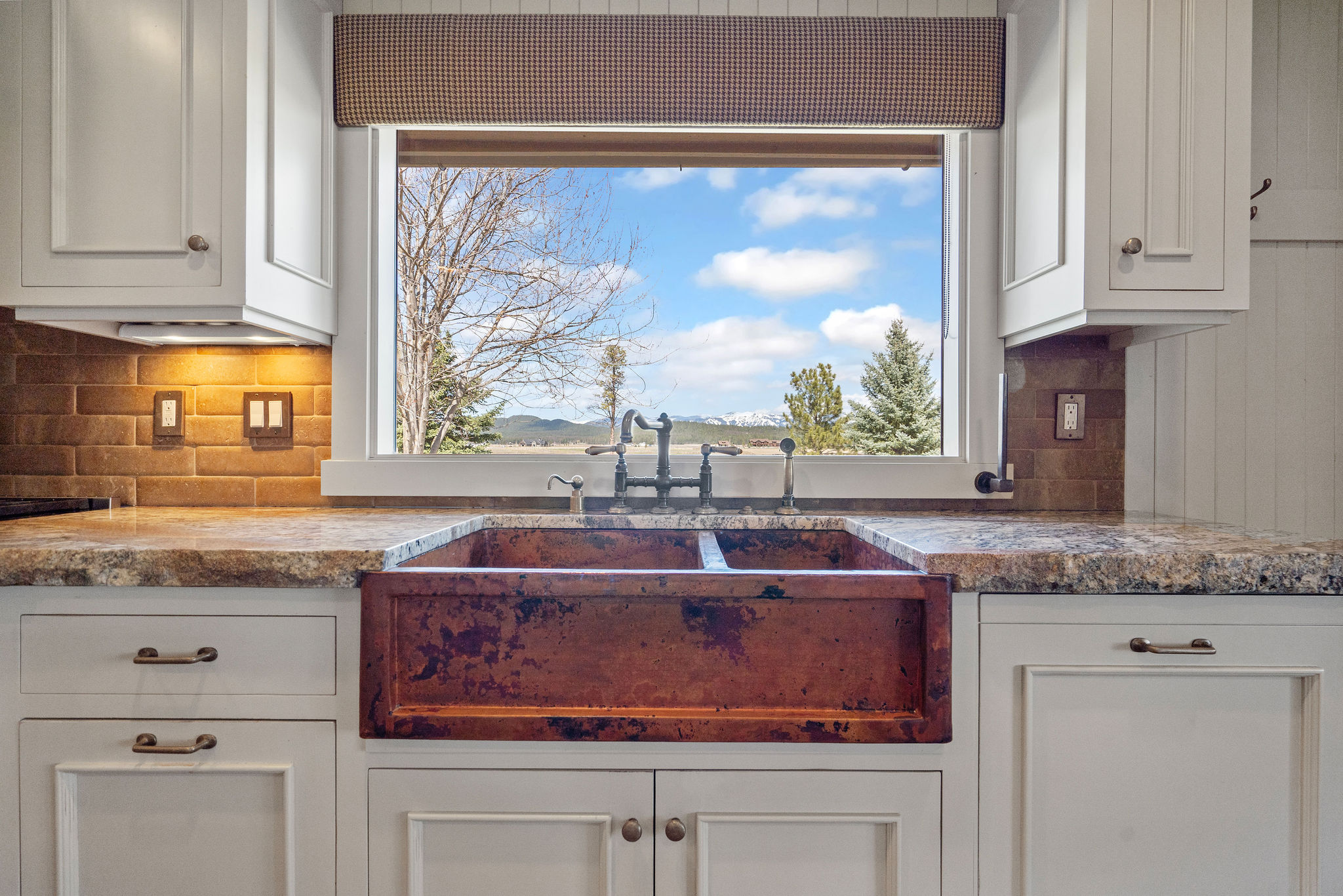 1212 Spring Prairie Ranch Road Property Photo 20