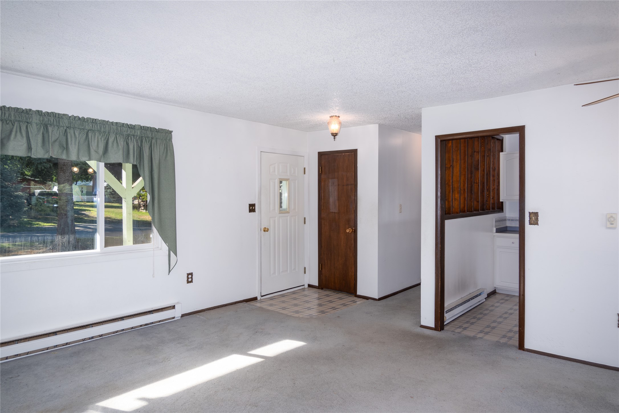 35 Avenue C Property Photo 29