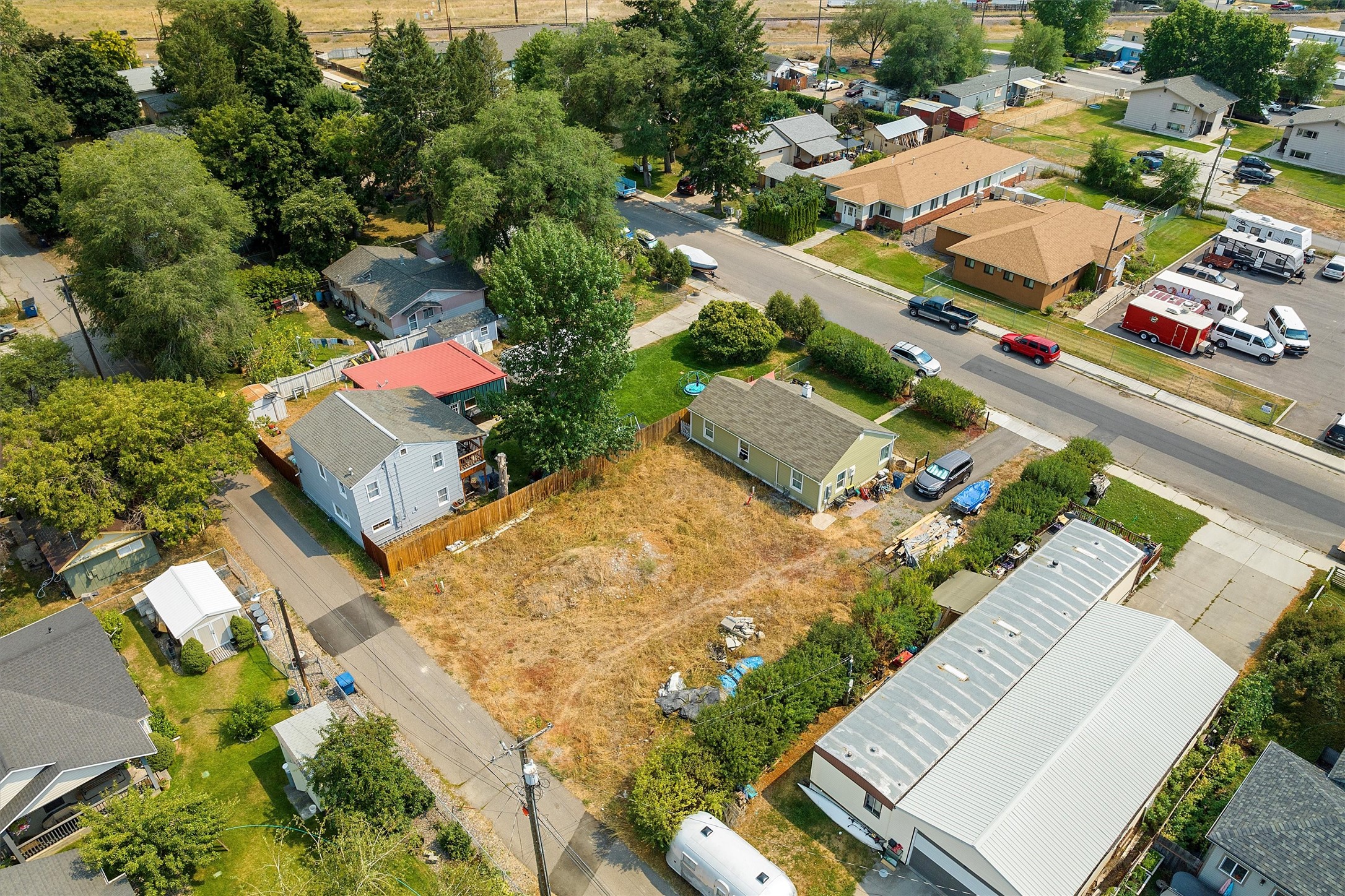 2374 Harve Avenue Property Photo 6