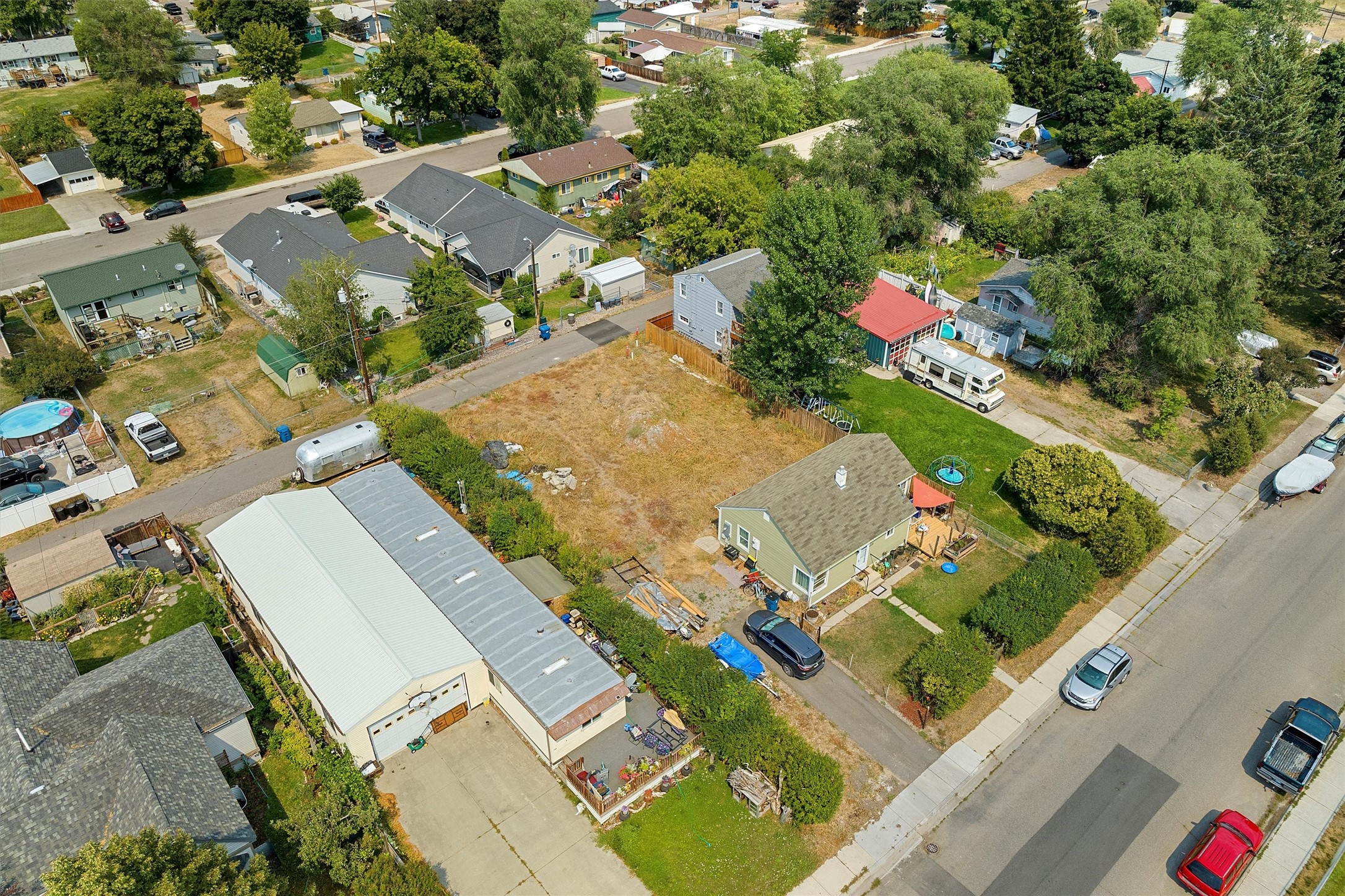 2374 Harve Avenue Property Photo 7