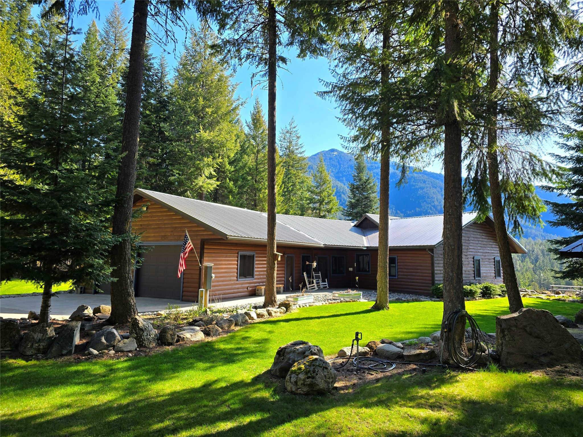 2 Rainbow Court Property Photo