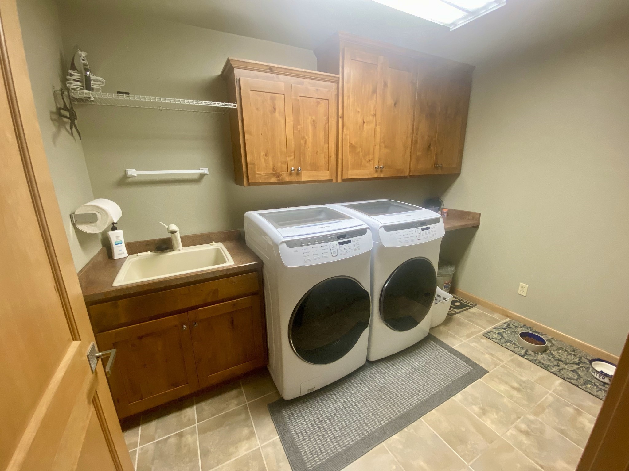 2 Rainbow Court Property Photo 24