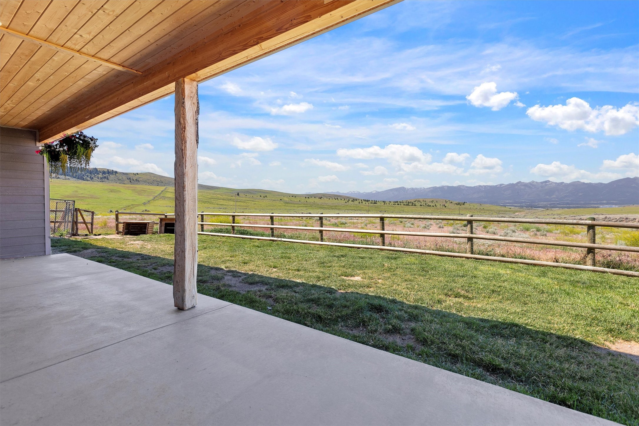 584 Double D Road Property Photo 22