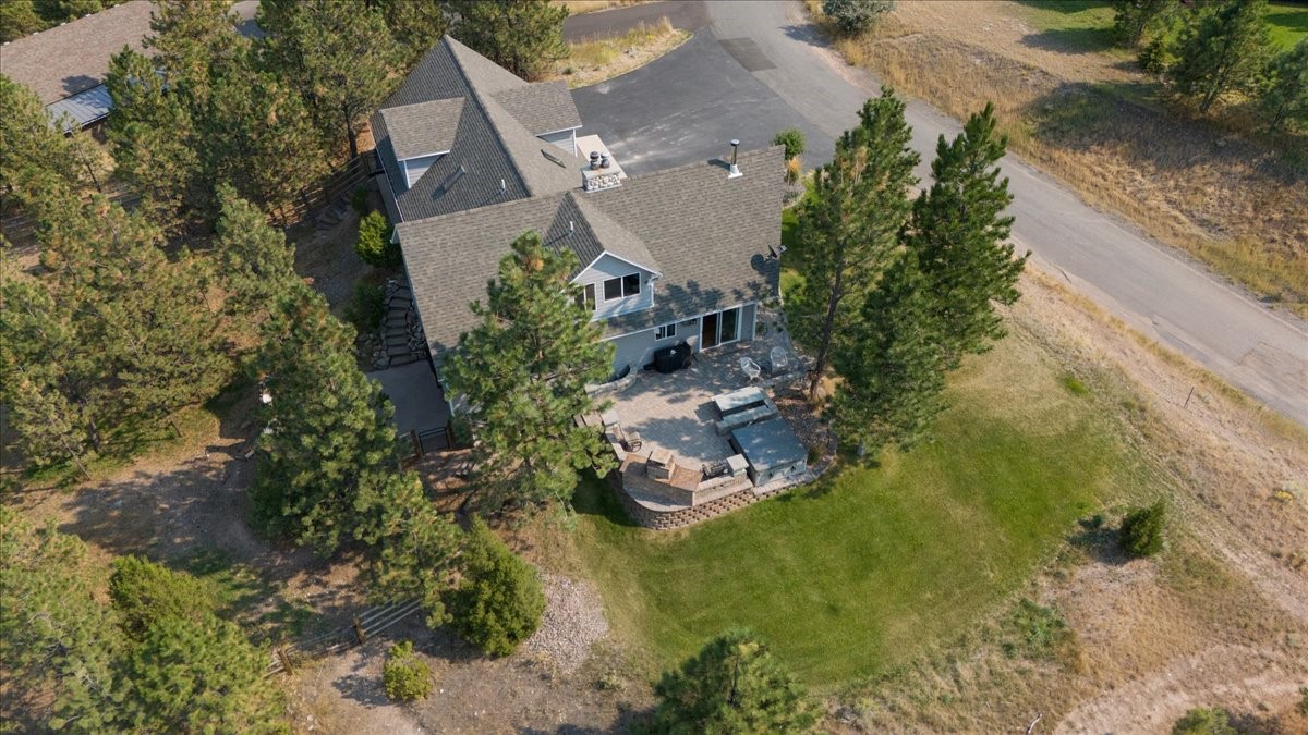 4025 Lake Point Drive Property Photo 10