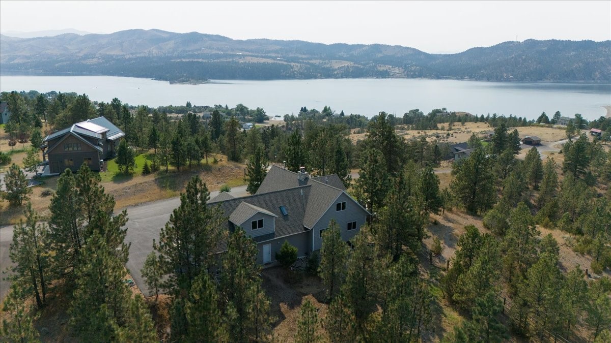 4025 Lake Point Drive Property Photo 11