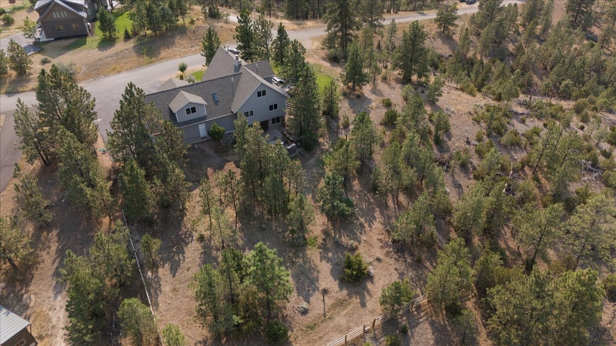 4025 Lake Point Drive Property Photo 12