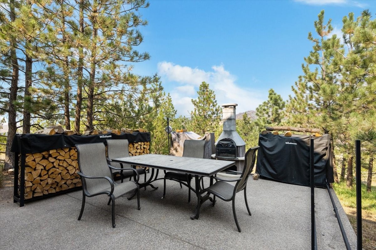 4025 Lake Point Drive Property Photo 21