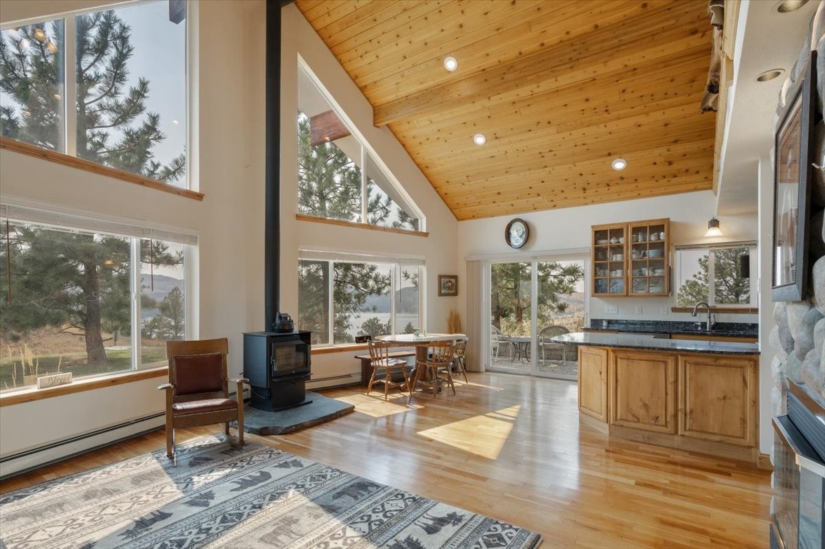 4025 Lake Point Drive Property Photo 27