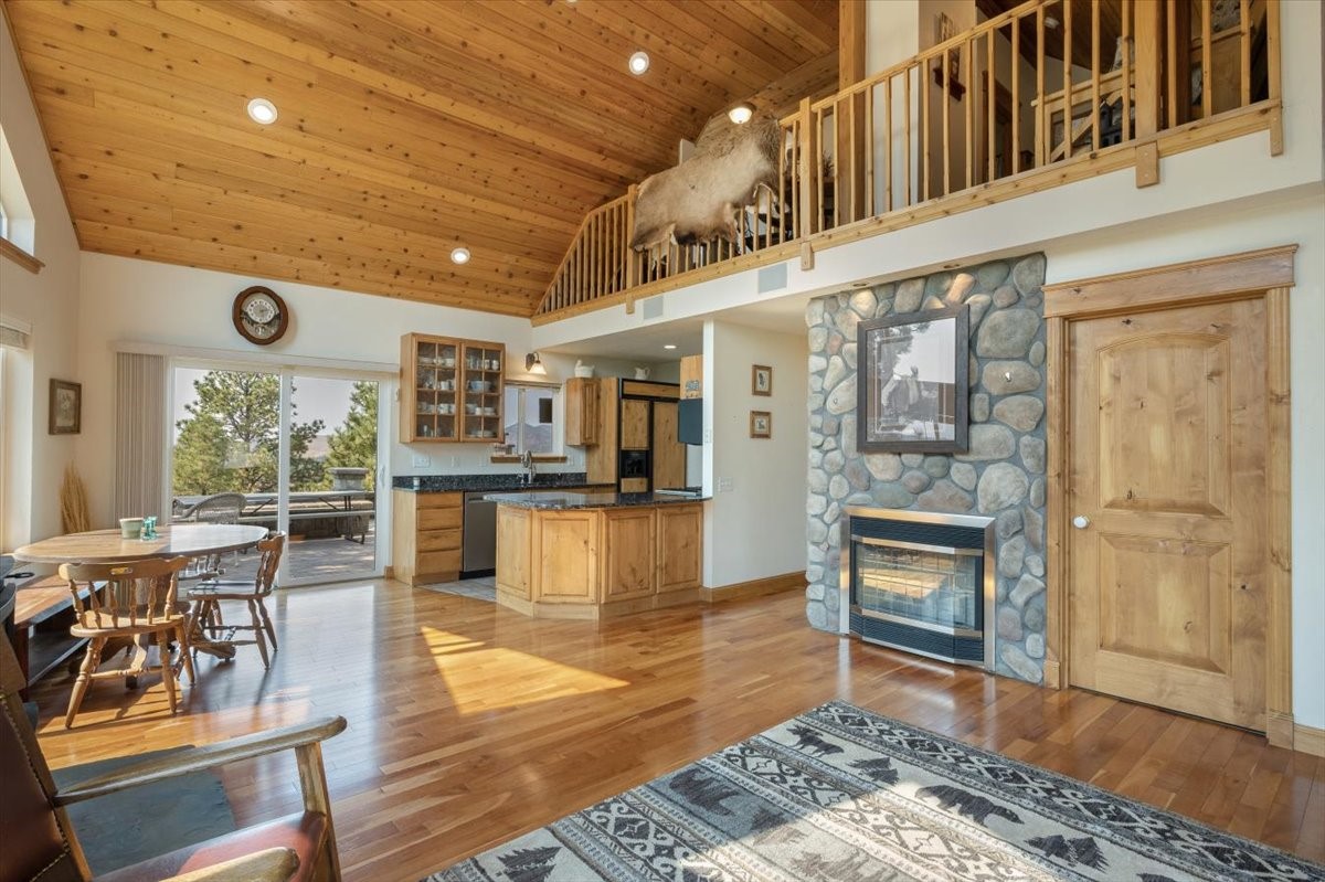 4025 Lake Point Drive Property Photo 28