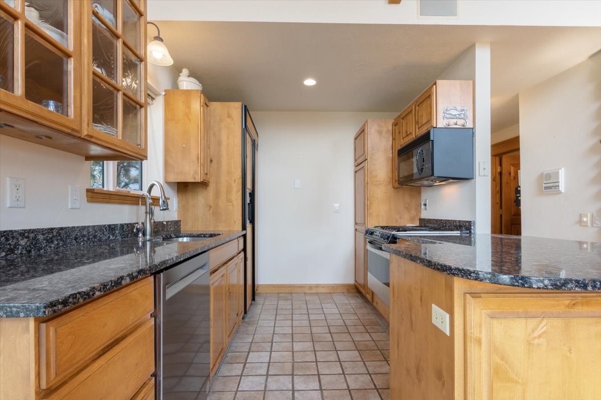 4025 Lake Point Drive Property Photo 29