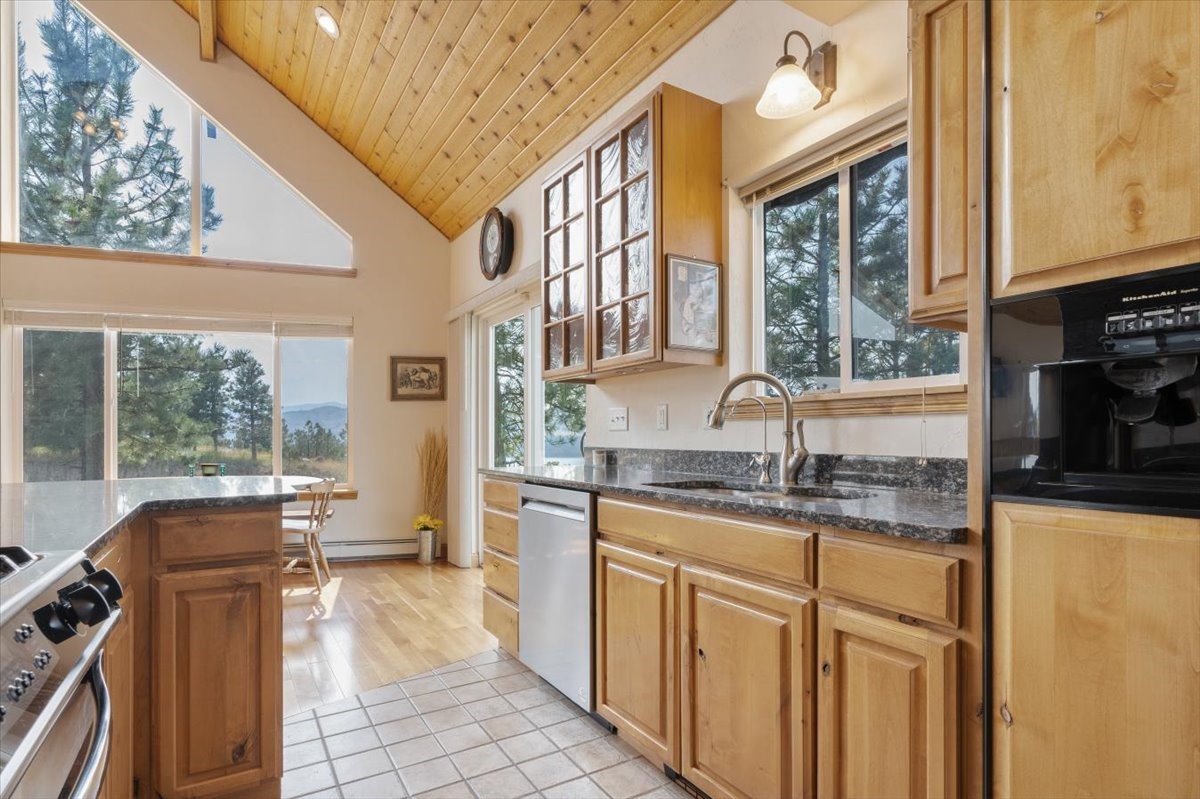 4025 Lake Point Drive Property Photo 30