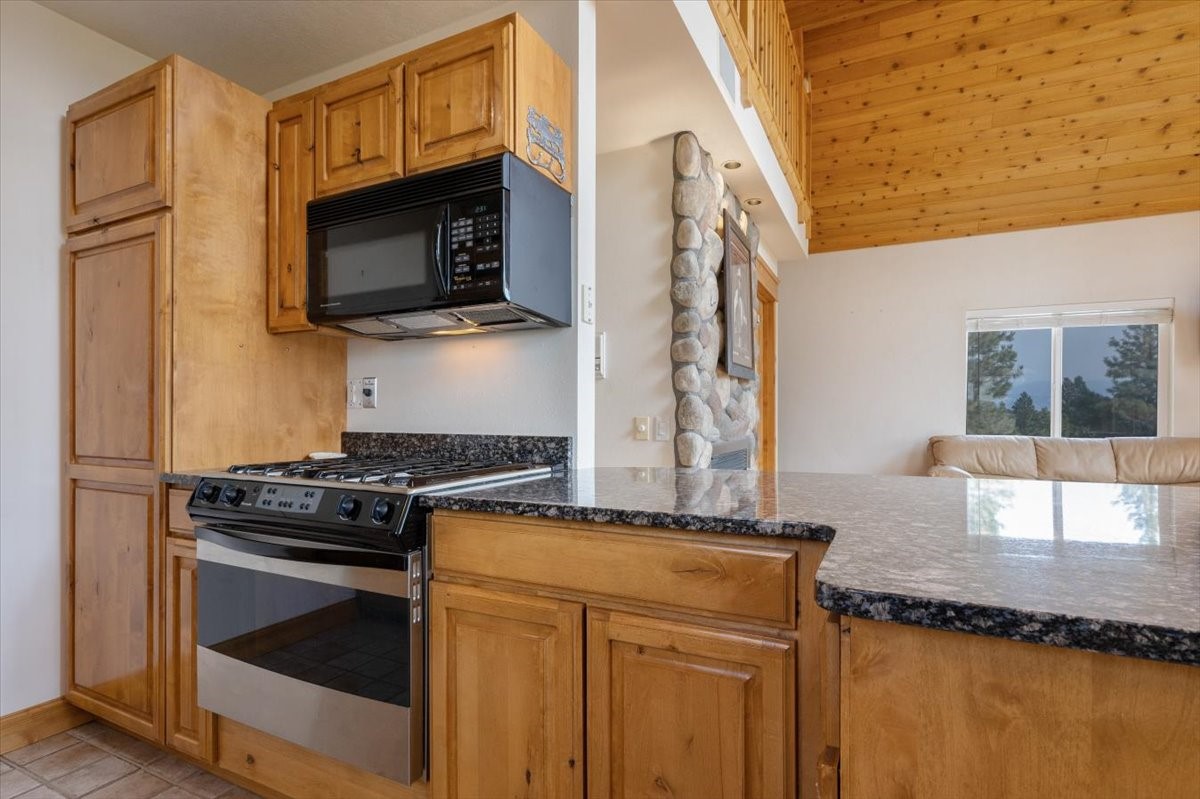 4025 Lake Point Drive Property Photo 32