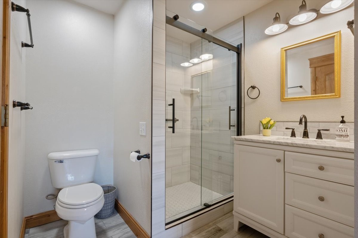 4025 Lake Point Drive Property Photo 38