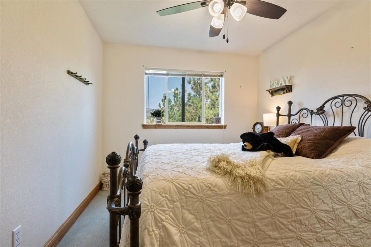 4025 Lake Point Drive Property Photo 40