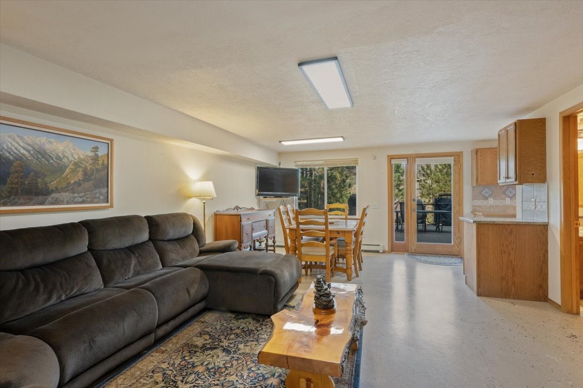 4025 Lake Point Drive Property Photo 46