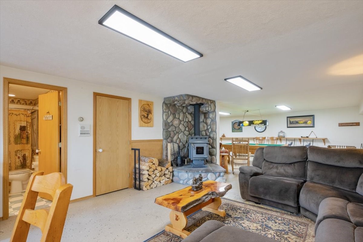 4025 Lake Point Drive Property Photo 47