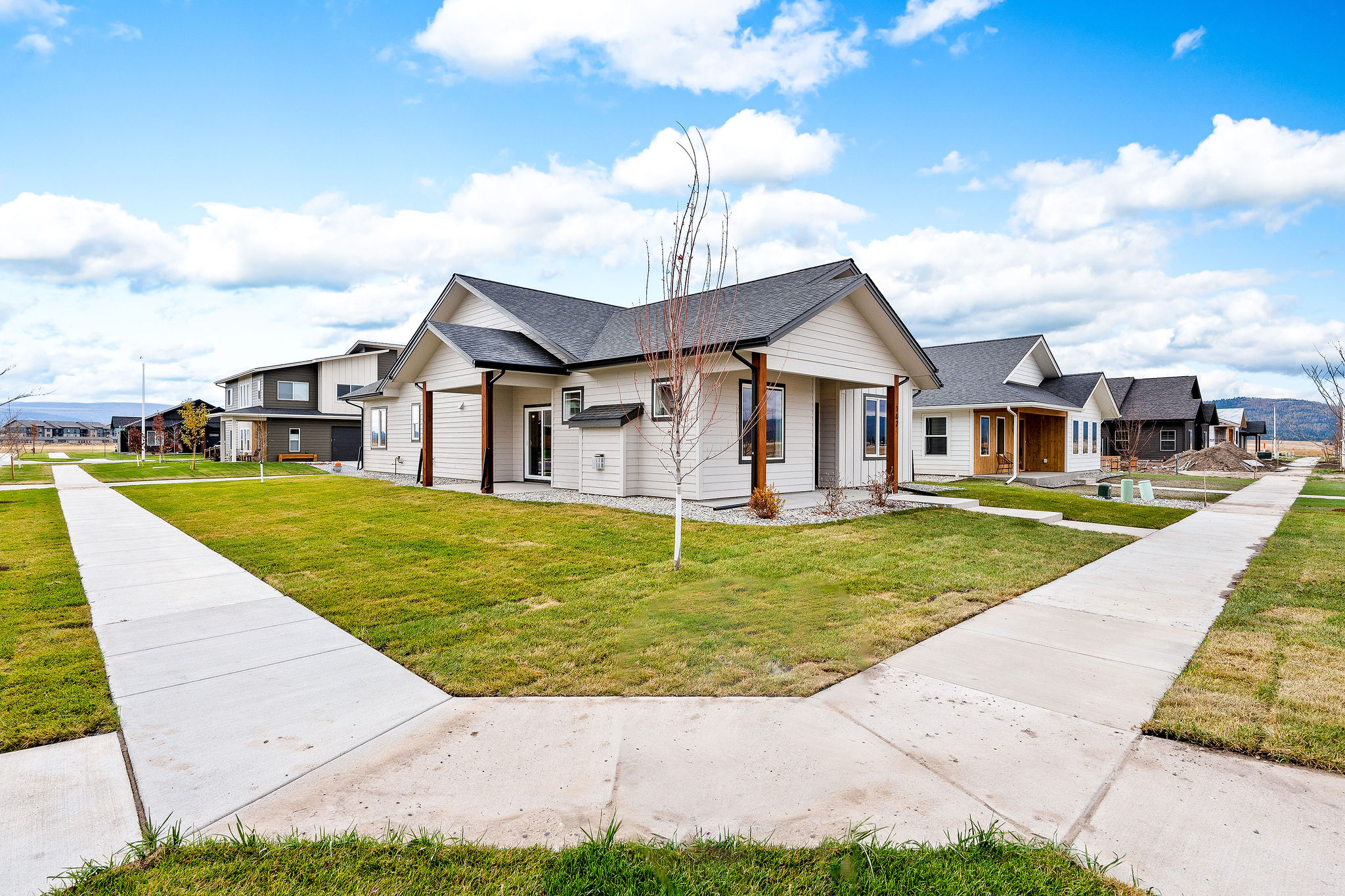 702 August Way Property Photo 3