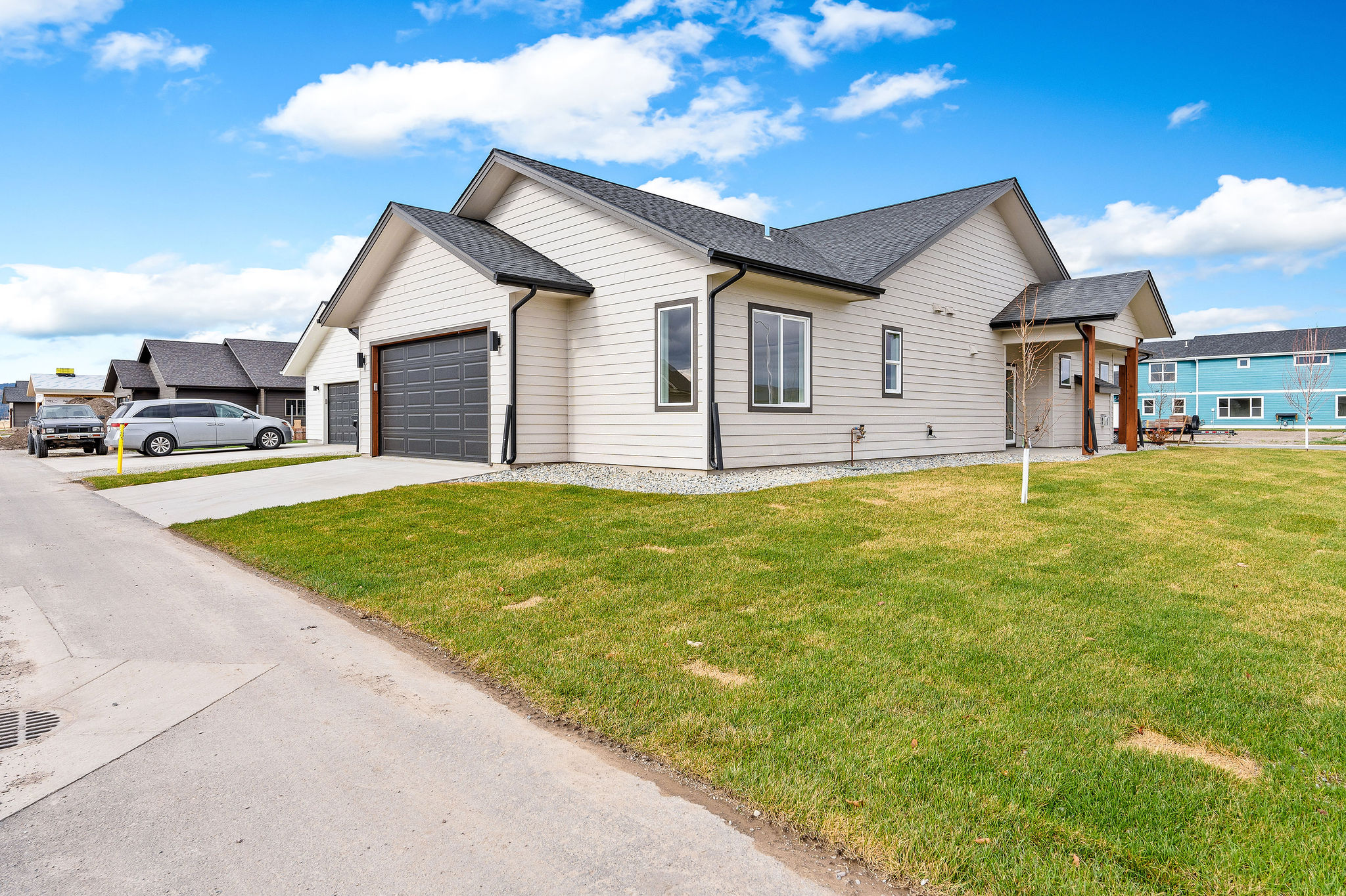 702 August Way Property Photo 4