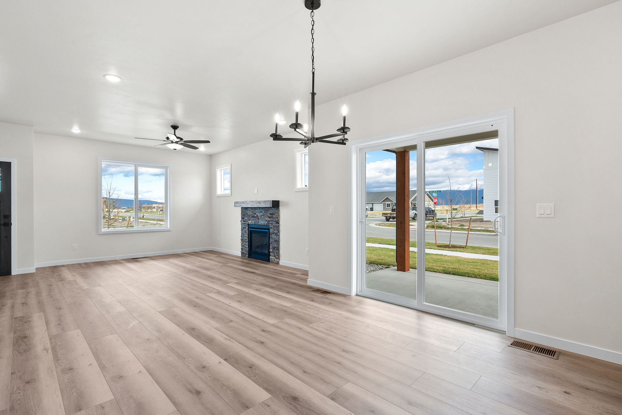 702 August Way Property Photo 13