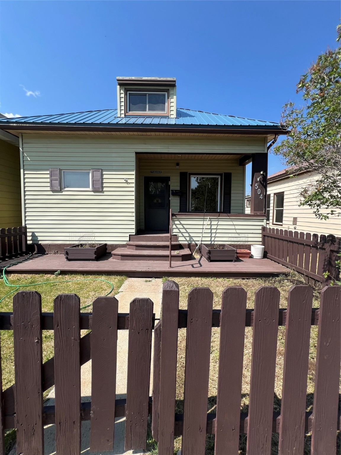 504 Pine Street Property Photo 1