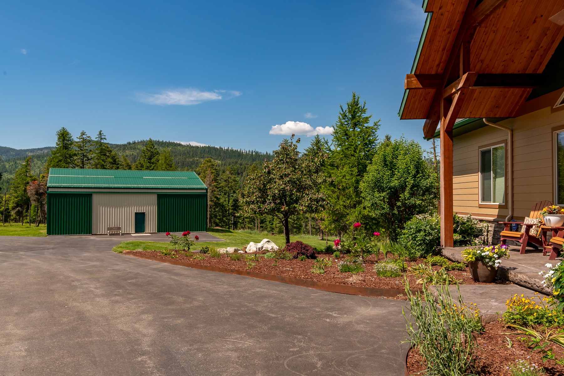 420 Buffalo Trail Property Photo 3