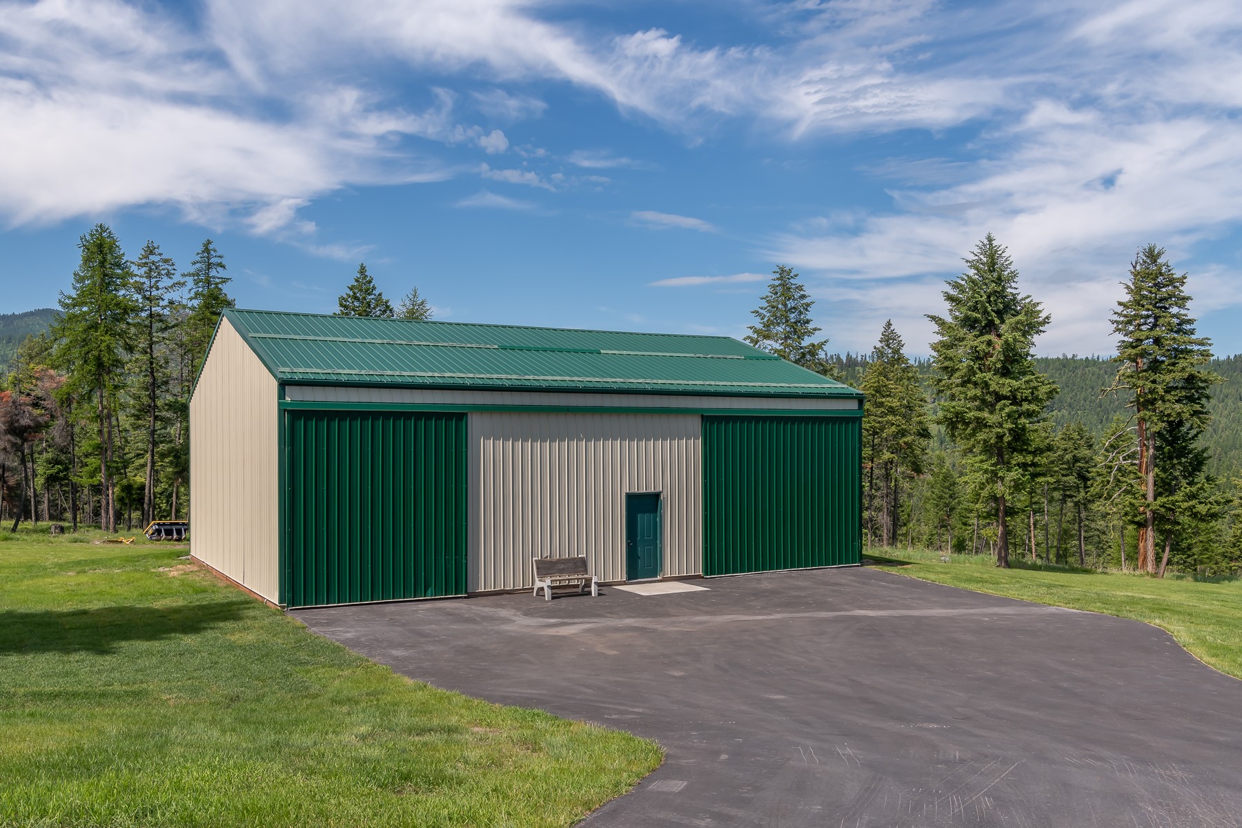 420 Buffalo Trail Property Photo 4
