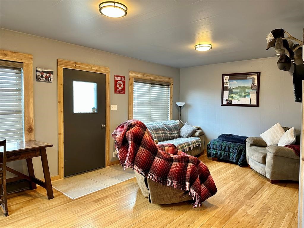 412 Birch Street Property Photo 3
