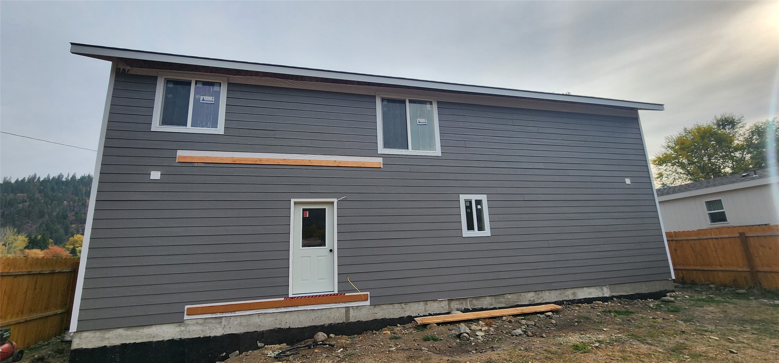 125 W Yaak Avenue Property Photo 8