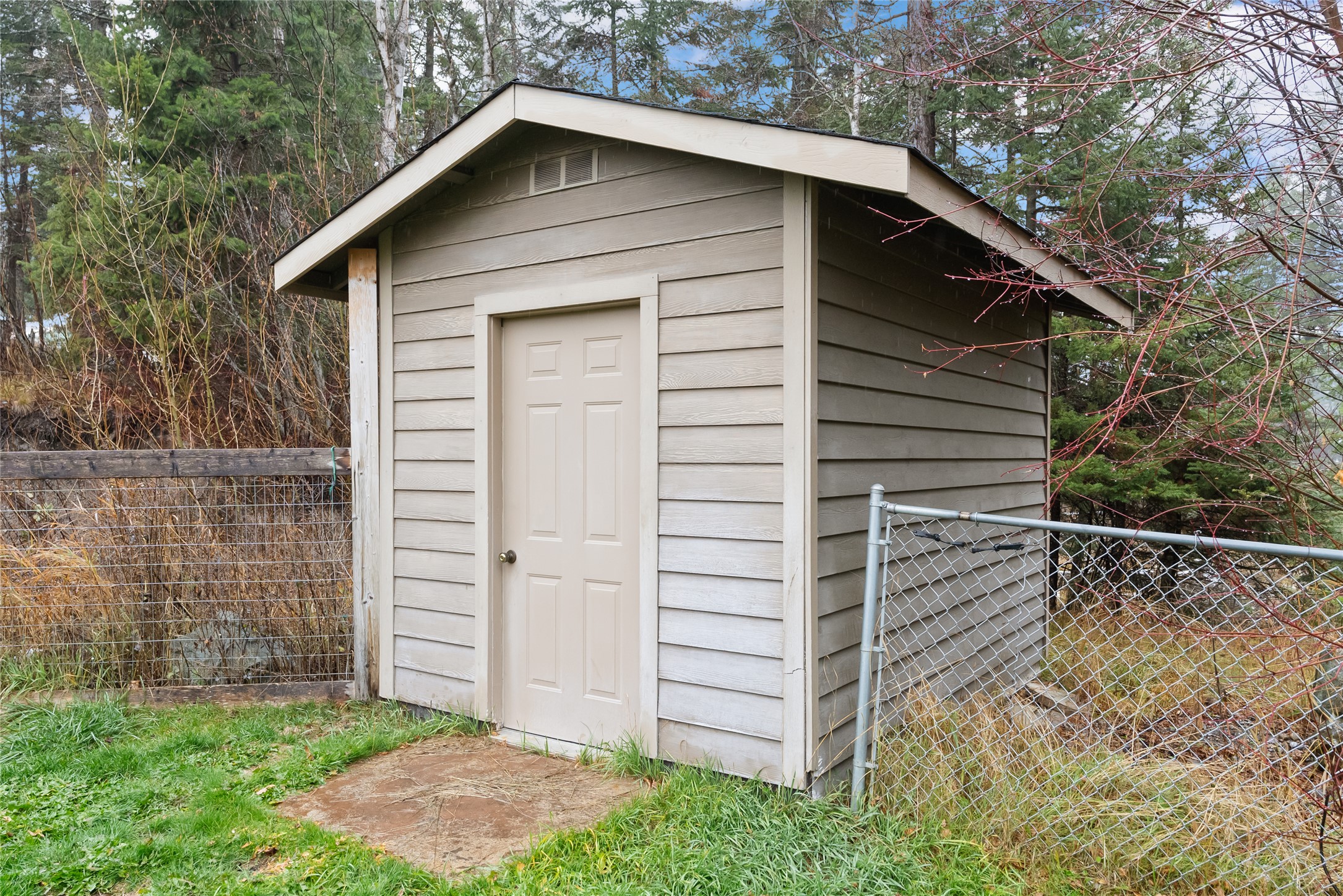 144 Shady Lane Property Photo 8
