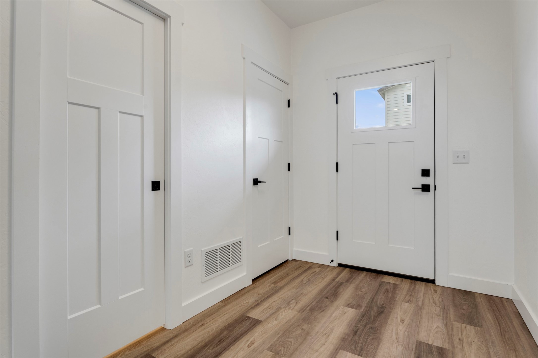 225 Fairgrounds Road Property Photo 12