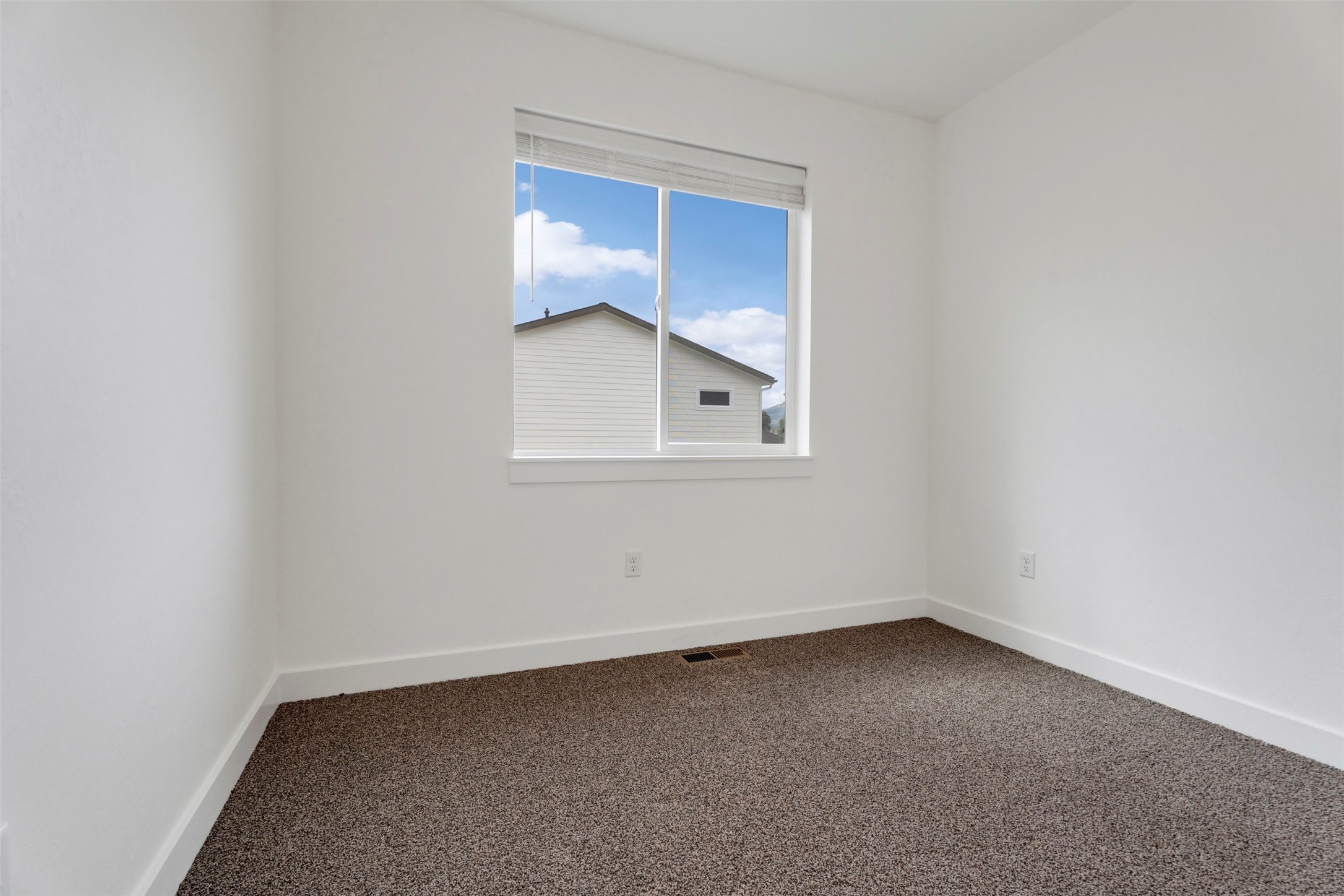 225 Fairgrounds Road Property Photo 27