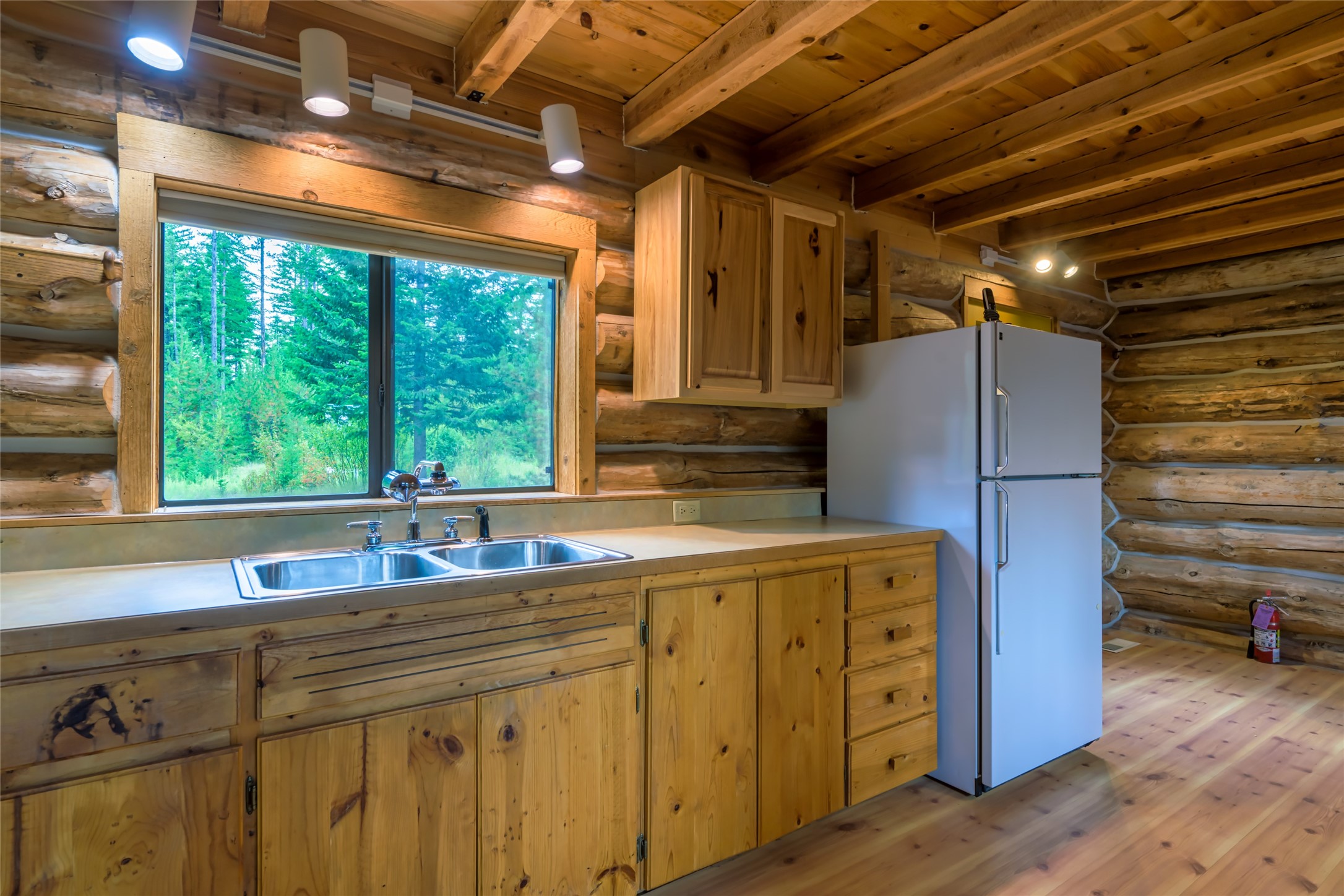 1076 Grizzly Mountain Road Property Photo 11