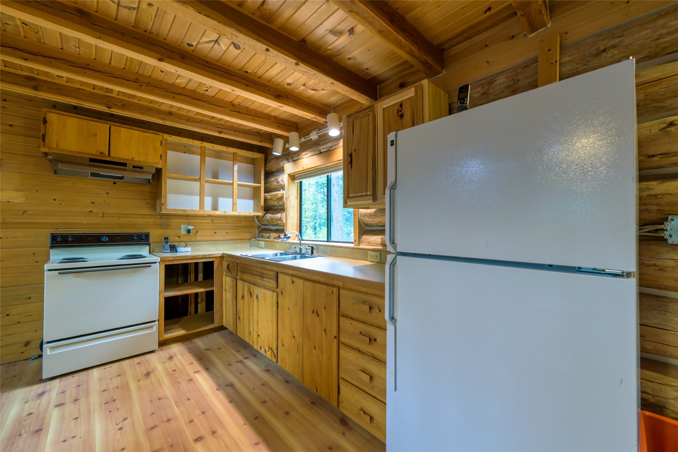 1076 Grizzly Mountain Road Property Photo 14