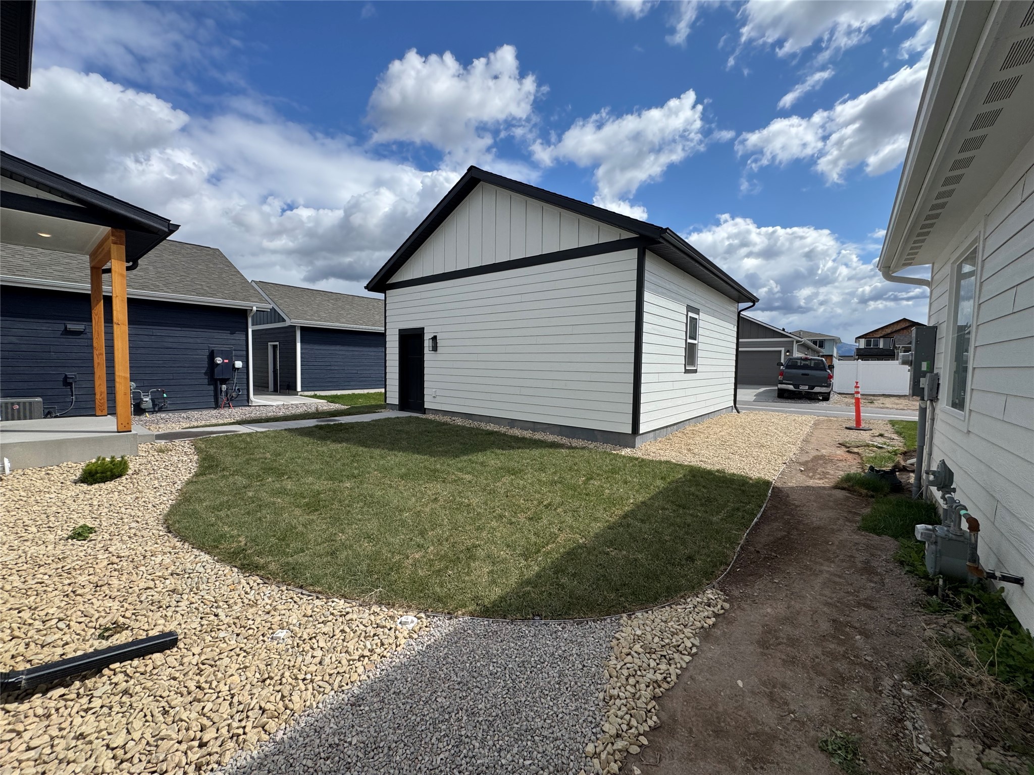 2514 Fence Line Drive Property Photo 8