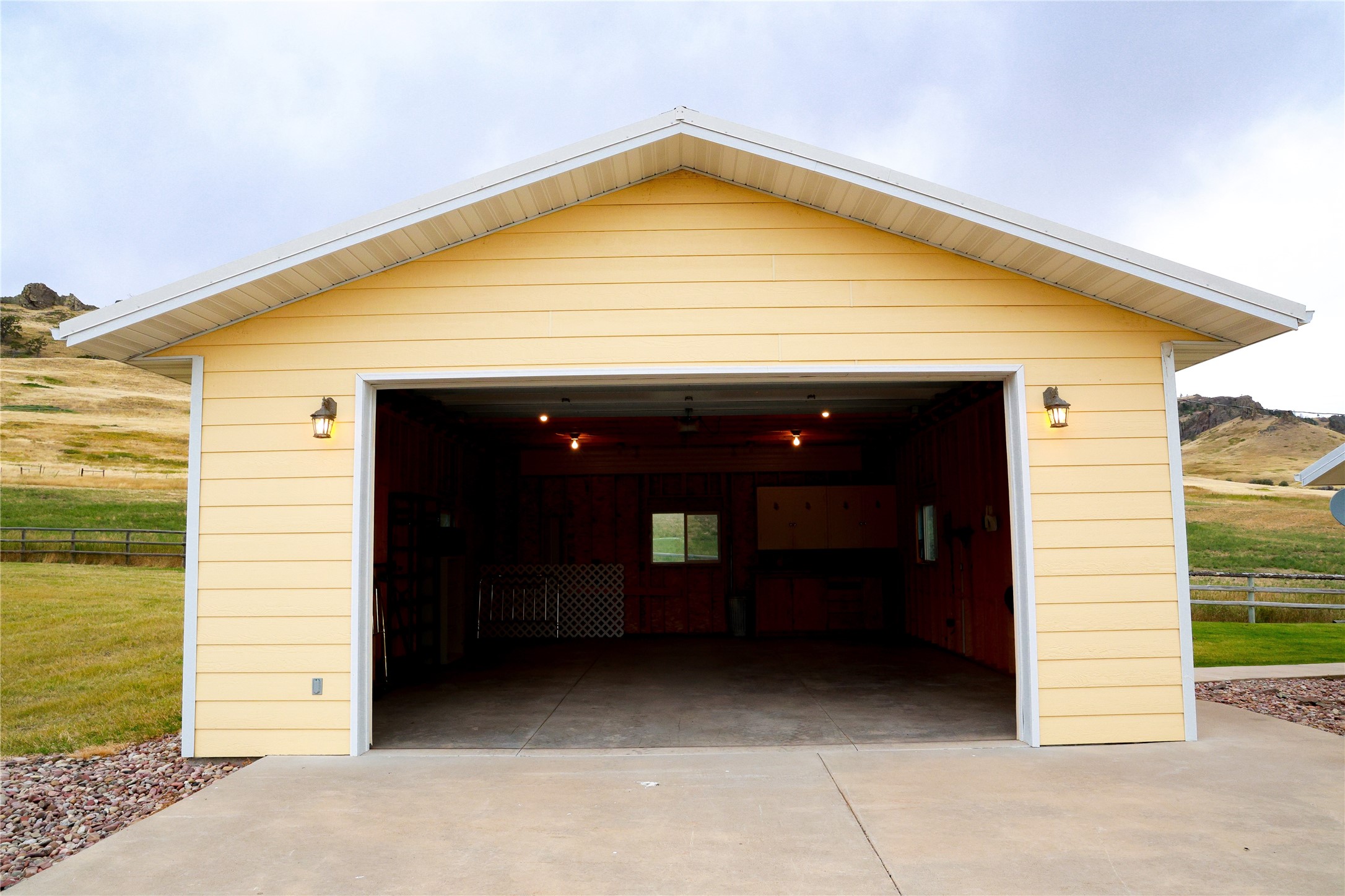 655 Mission Road Property Photo 14