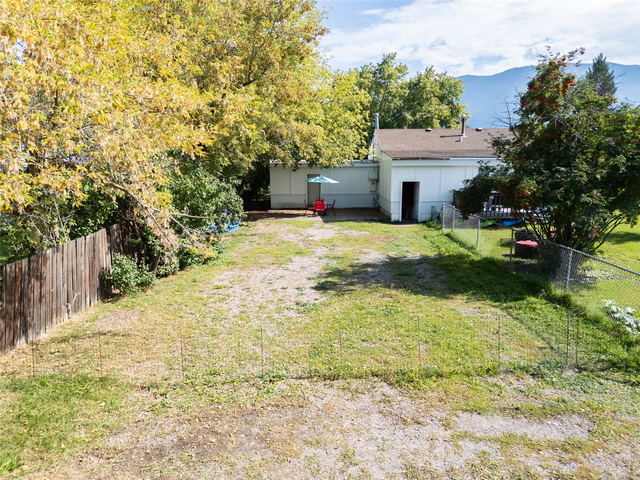 330 2nd Avenue W Property Photo 4