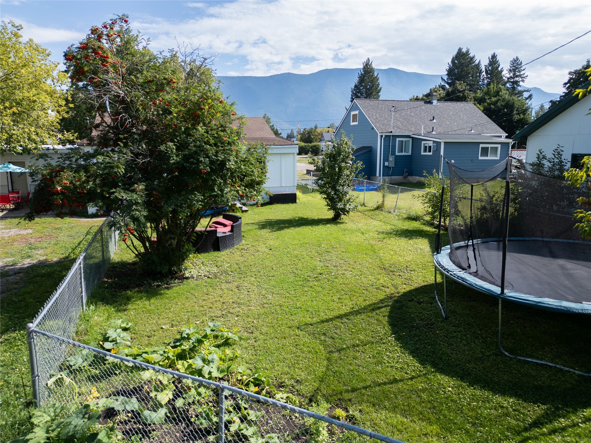 330 2nd Avenue W Property Photo 5