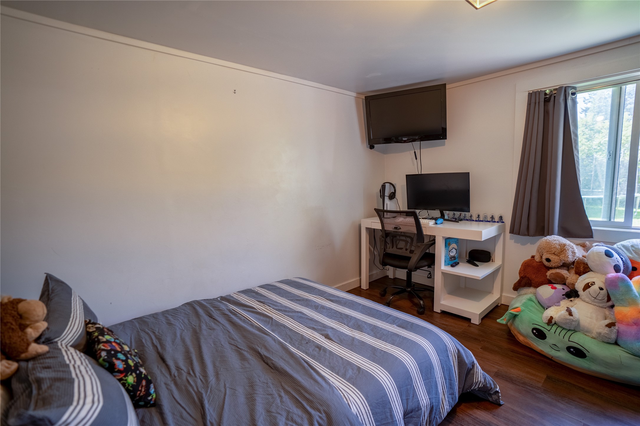 330 2nd Avenue W Property Photo 25