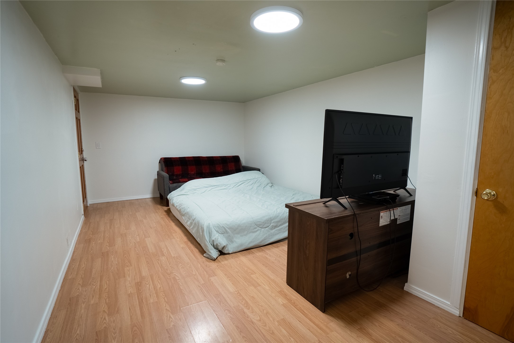 330 2nd Avenue W Property Photo 31