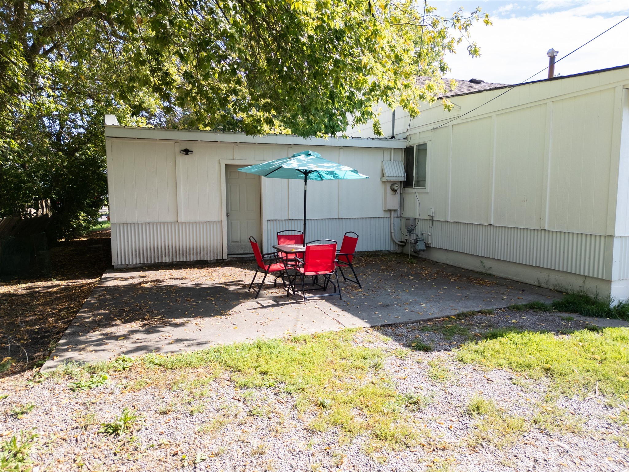 330 2nd Avenue W Property Photo 42