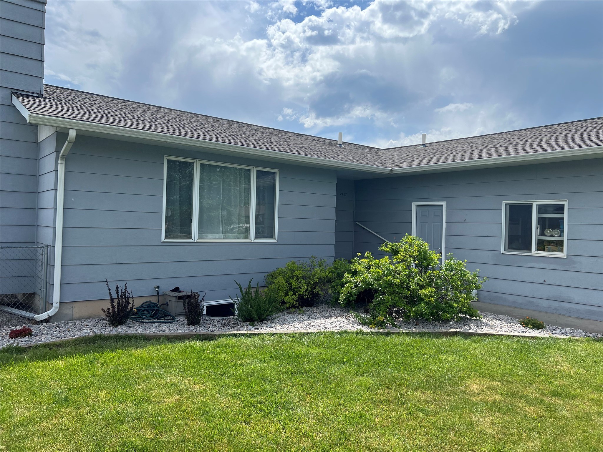 2417 S 3rd Street W Property Photo 1
