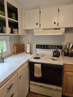 212 Millard Street S Property Photo 24