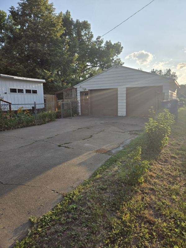 212 Millard Street S Property Photo 57