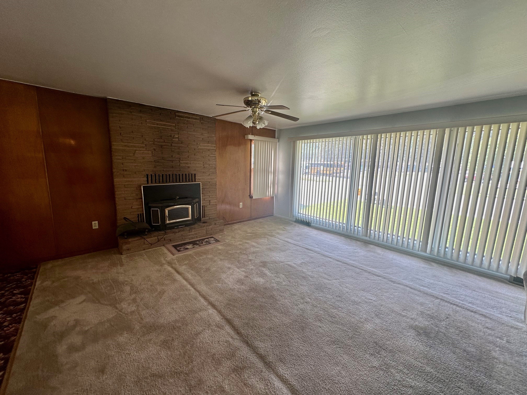 644 4th Avenue E Property Photo 4