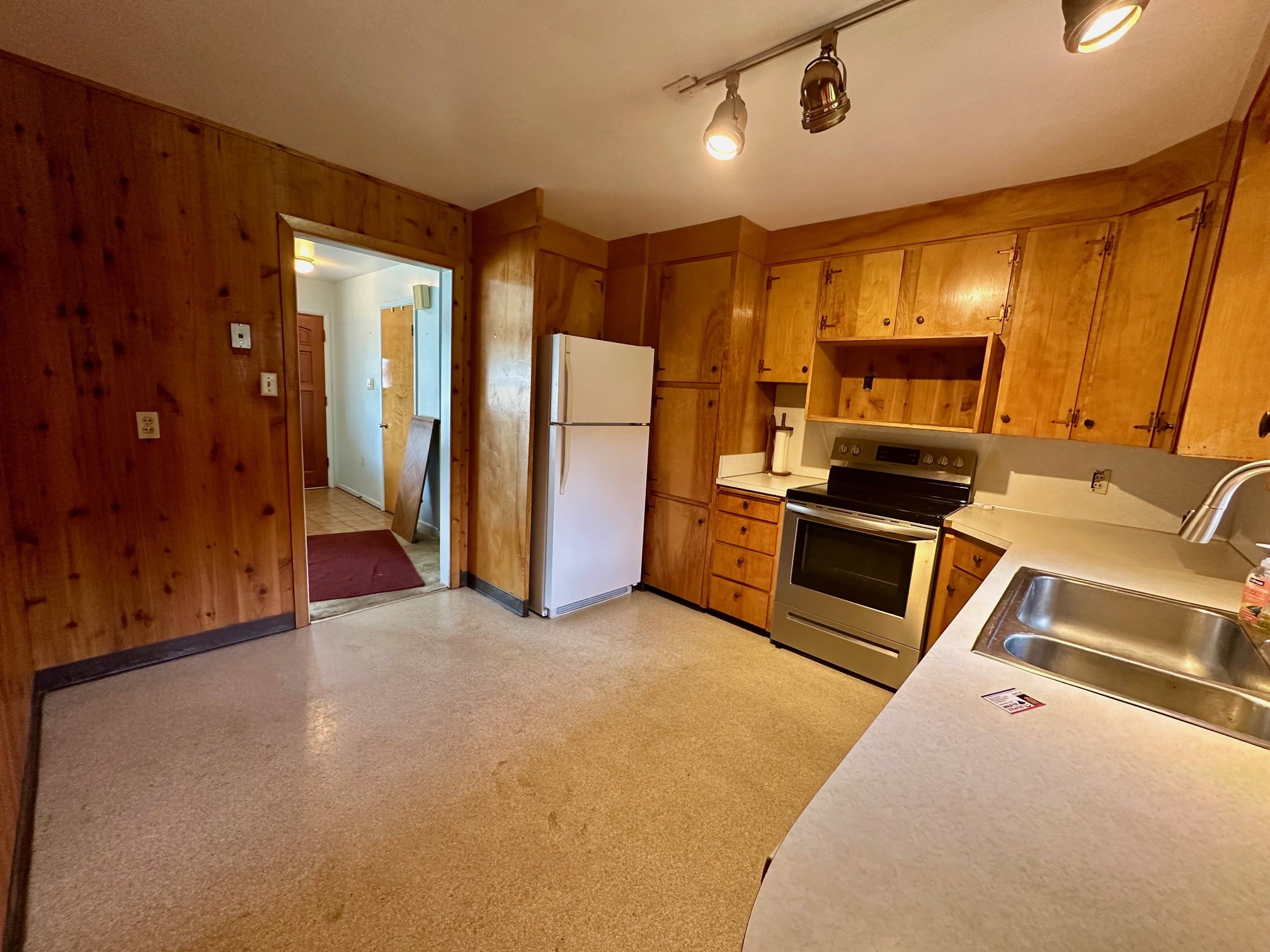 644 4th Avenue E Property Photo 11